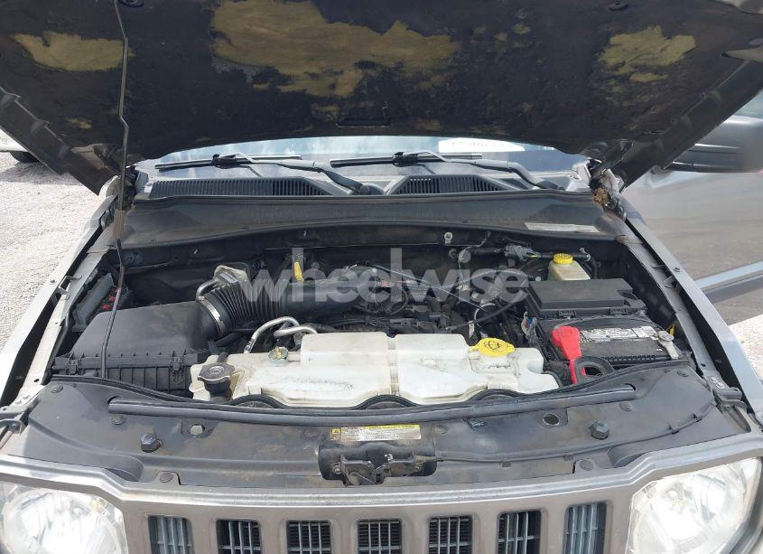 Photo 10 of 2012 Jeep Liberty SPORT (VIN 1C4PJLAK5CW171289)