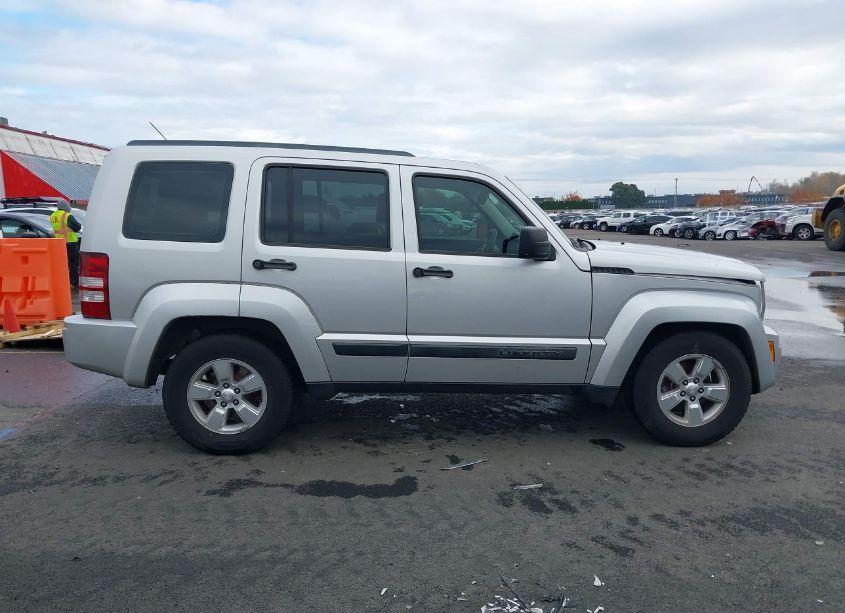 Photo 13 of 2012 Jeep Liberty SPORT (VIN 1C4PJLAK8CW171495)