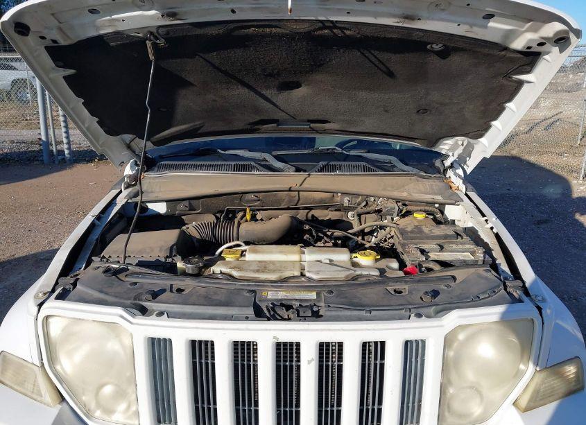 Photo 10 of 2012 Jeep Liberty SPORT (VIN 1C4PJLAK8CW191245)