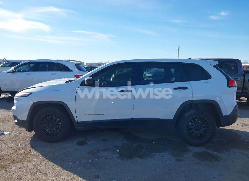 Photo 14 of 2016 Jeep Cherokee SPORT (VIN 1C4PJLAS4GW329417)
