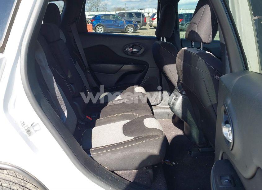 Photo 8 of 2016 Jeep Cherokee SPORT (VIN 1C4PJLAS5GW207990)