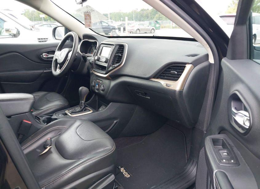 Photo 5 of 2016 Jeep Cherokee SPORT (VIN 1C4PJLAS5GW230766)