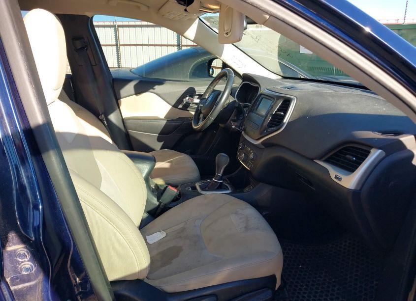 Photo 5 of 2016 Jeep Cherokee SPORT (VIN 1C4PJLAS5GW272919)