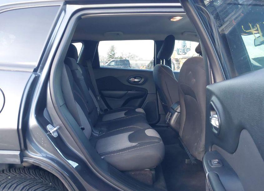 Photo 8 of 2016 Jeep Cherokee ALTITUDE (VIN 1C4PJLAS6GW378005)