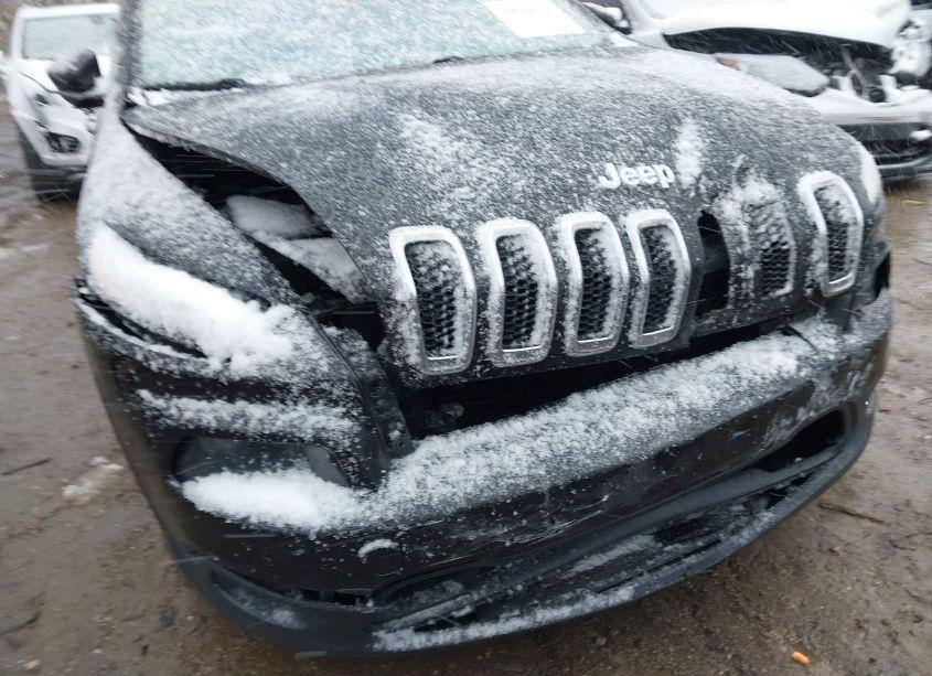 Photo 6 of 2014 Jeep Cherokee LATITUDE (VIN 1C4PJLCB0EW158644)