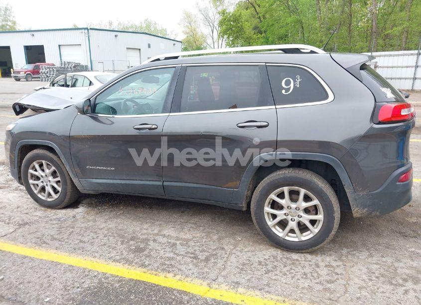 Photo 14 of 2014 Jeep Cherokee LATITUDE (VIN 1C4PJLCB0EW252815)