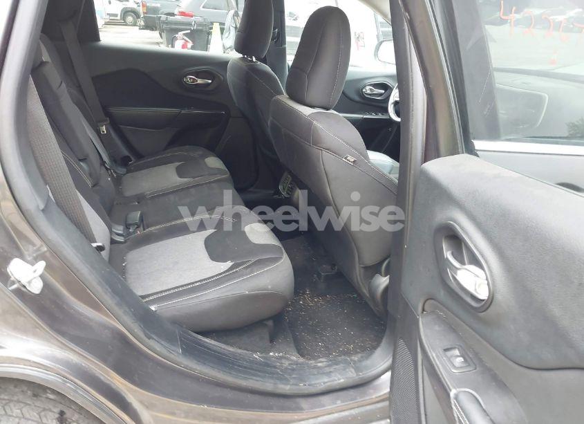 Photo 8 of 2014 Jeep Cherokee LATITUDE (VIN 1C4PJLCB0EW252815)