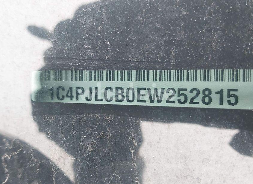 Photo 9 of 2014 Jeep Cherokee LATITUDE (VIN 1C4PJLCB0EW252815)