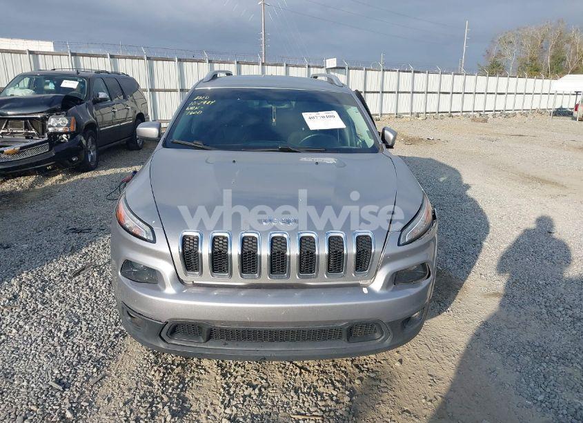 Photo 12 of 2015 Jeep Cherokee LATITUDE (VIN 1C4PJLCB0FW607600)