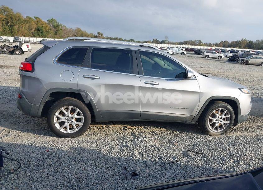 Photo 13 of 2015 Jeep Cherokee LATITUDE (VIN 1C4PJLCB0FW607600)