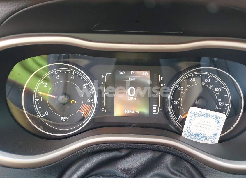 Photo 7 of 2015 Jeep Cherokee LATITUDE (VIN 1C4PJLCB0FW607600)