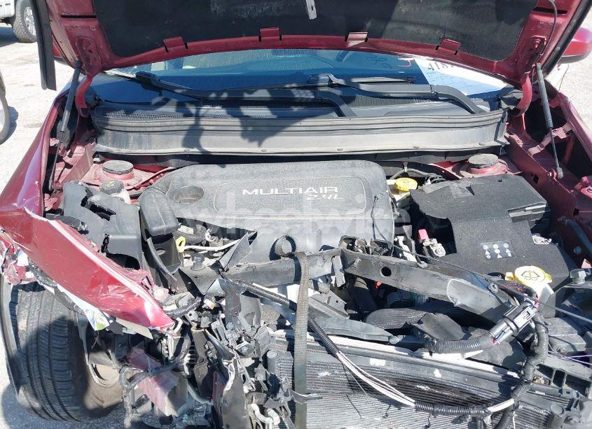 Photo 10 of 2015 Jeep Cherokee LATITUDE (VIN 1C4PJLCB0FW643402)