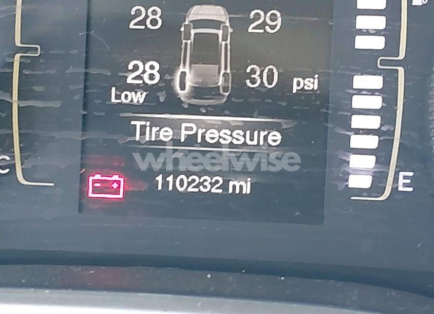 Photo 16 of 2015 Jeep Cherokee LATITUDE (VIN 1C4PJLCB0FW643402)