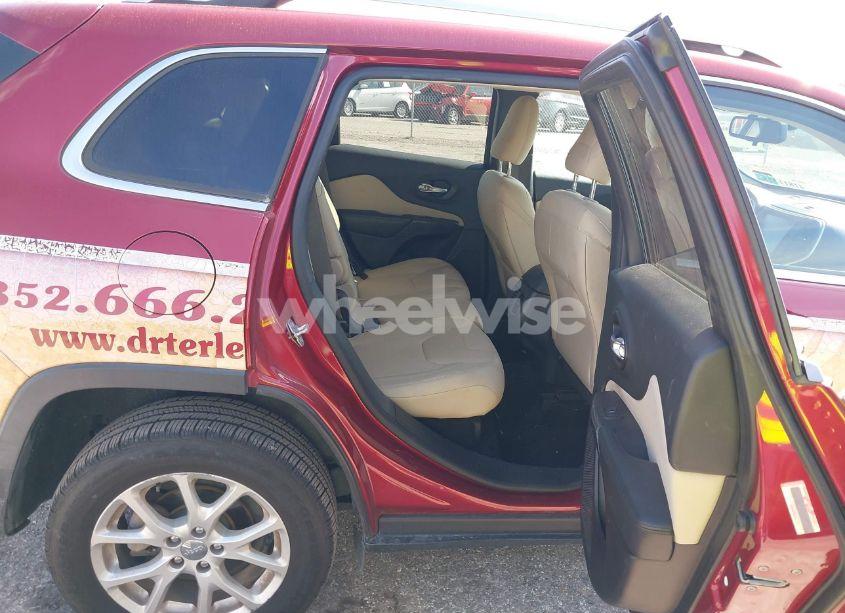 Photo 8 of 2015 Jeep Cherokee LATITUDE (VIN 1C4PJLCB0FW643402)