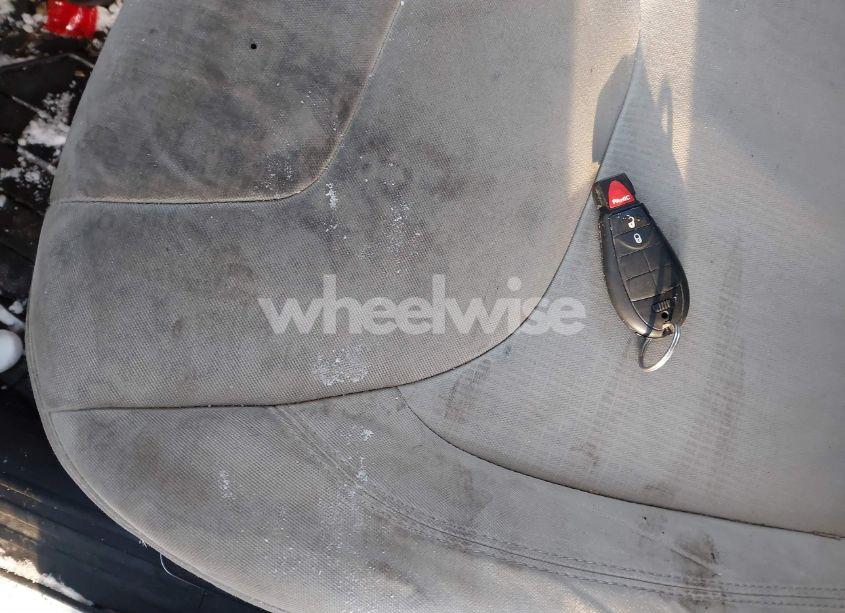 Photo 11 of 2015 Jeep Cherokee LATITUDE (VIN 1C4PJLCB0FW683771)