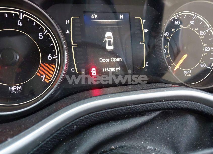 Photo 15 of 2015 Jeep Cherokee LATITUDE (VIN 1C4PJLCB0FW683771)