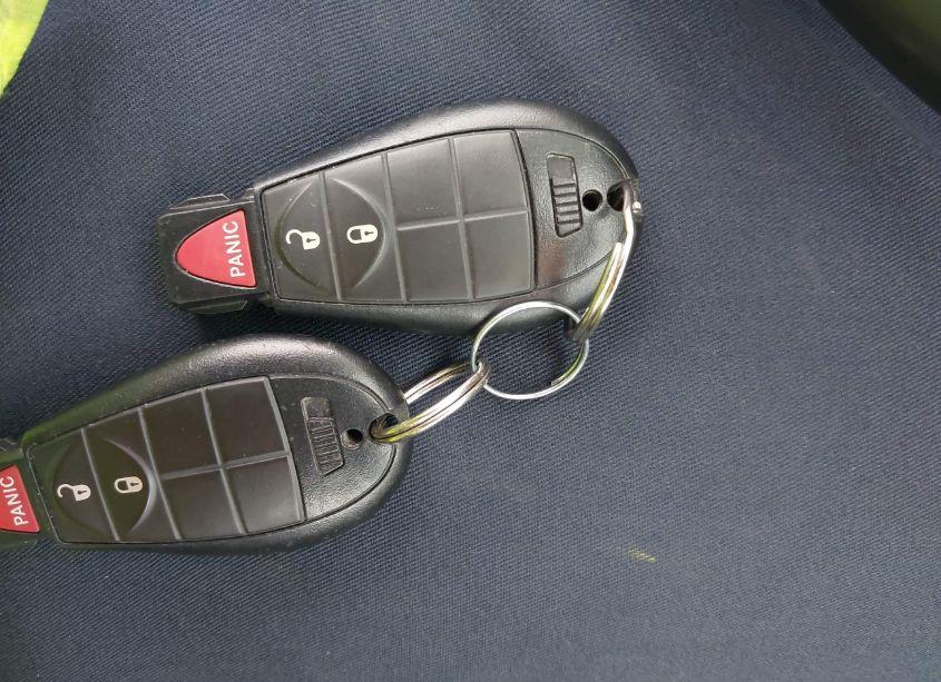 Photo 11 of 2015 Jeep Cherokee LATITUDE (VIN 1C4PJLCB0FW690378)