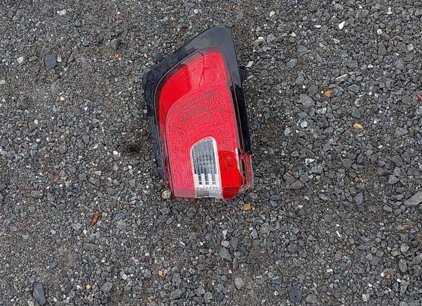 Photo 12 of 2015 Jeep Cherokee LATITUDE (VIN 1C4PJLCB0FW690378)