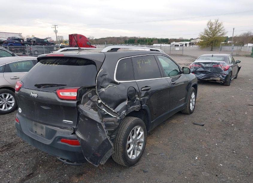 Photo 4 of 2015 Jeep Cherokee LATITUDE (VIN 1C4PJLCB0FW690378)