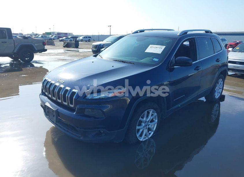 Photo 2 of 2016 Jeep Cherokee LATITUDE (VIN 1C4PJLCB0GW167878)