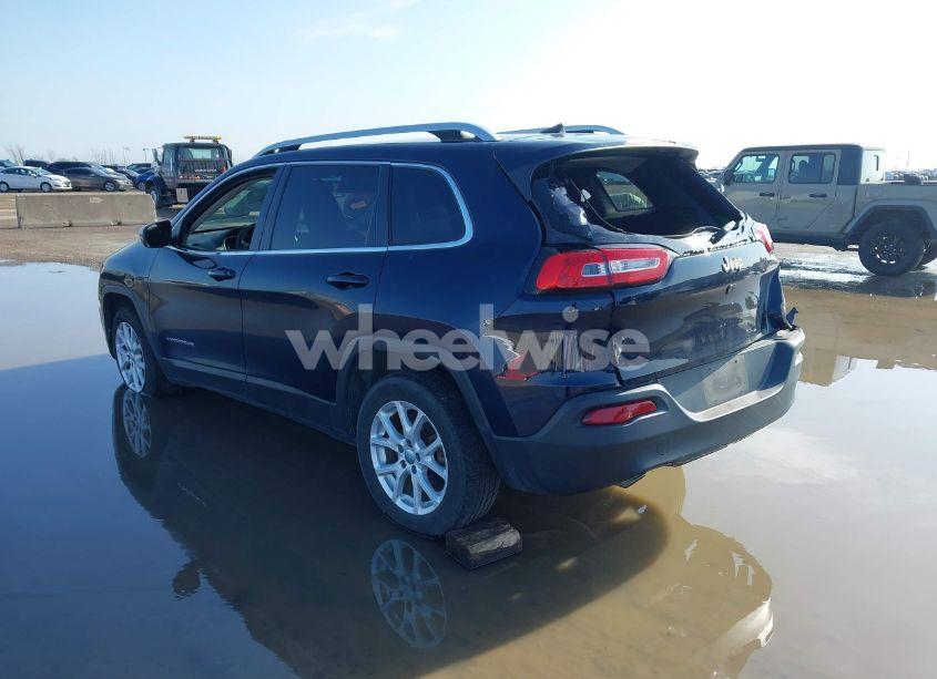 Photo 3 of 2016 Jeep Cherokee LATITUDE (VIN 1C4PJLCB0GW167878)