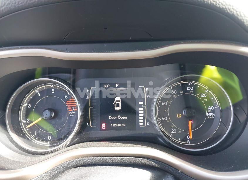 Photo 7 of 2016 Jeep Cherokee LATITUDE (VIN 1C4PJLCB0GW167878)