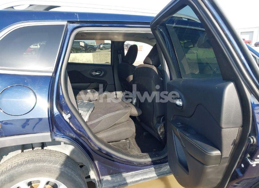 Photo 8 of 2016 Jeep Cherokee LATITUDE (VIN 1C4PJLCB0GW167878)