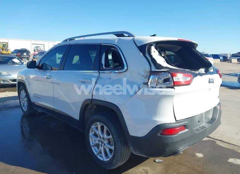 Photo 3 of 2016 Jeep Cherokee LATITUDE (VIN 1C4PJLCB0GW230574)