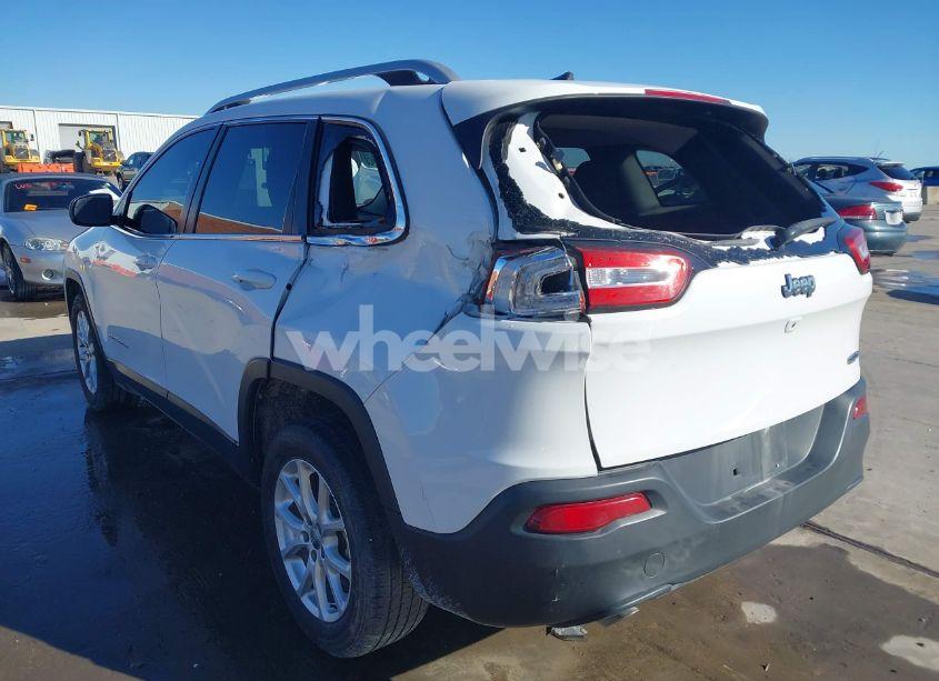 Photo 6 of 2016 Jeep Cherokee LATITUDE (VIN 1C4PJLCB0GW230574)
