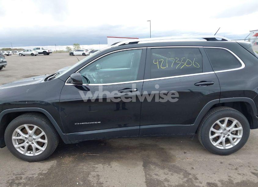 Photo 14 of 2017 Jeep Cherokee LATITUDE FWD (VIN 1C4PJLCB0HW514580)