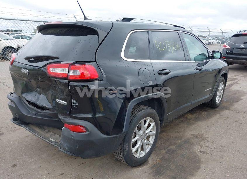 Photo 4 of 2017 Jeep Cherokee LATITUDE FWD (VIN 1C4PJLCB0HW514580)