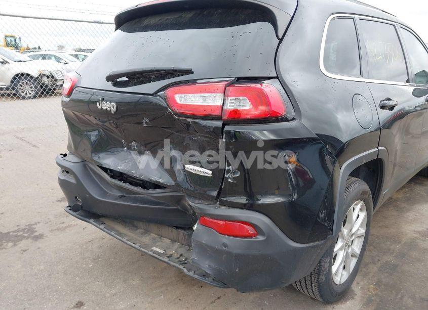 Photo 6 of 2017 Jeep Cherokee LATITUDE FWD (VIN 1C4PJLCB0HW514580)