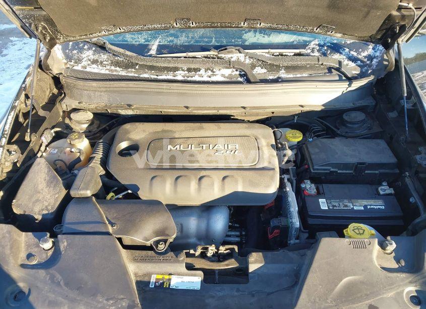 Photo 10 of 2018 Jeep Cherokee LATITUDE FWD (VIN 1C4PJLCB0JD556863)