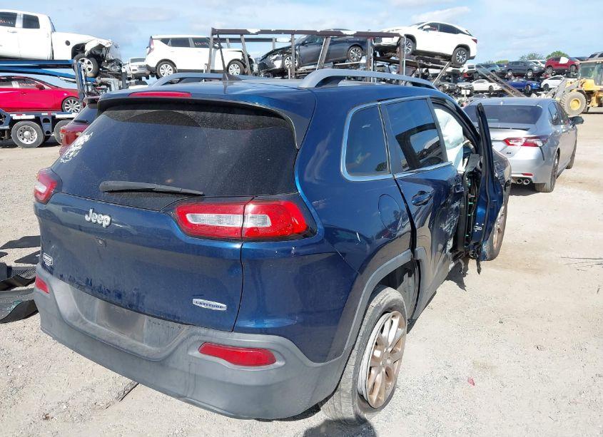 Photo 4 of 2018 Jeep Cherokee LATITUDE FWD (VIN 1C4PJLCB0JD577308)