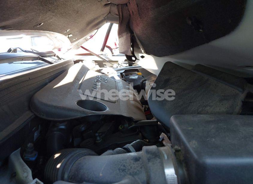 Photo 10 of 2019 Jeep Cherokee LATITUDE FWD (VIN 1C4PJLCB0KD241417)