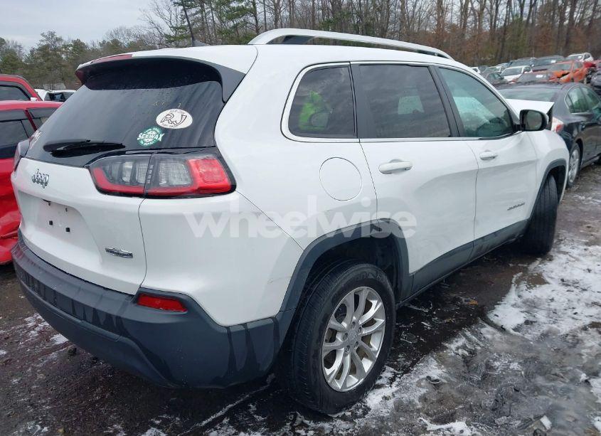 Photo 4 of 2019 Jeep Cherokee LATITUDE FWD (VIN 1C4PJLCB0KD241417)