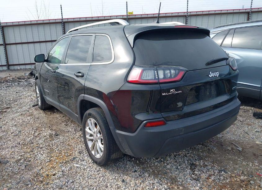 Photo 3 of 2019 Jeep Cherokee LATITUDE FWD (VIN 1C4PJLCB0KD248898)