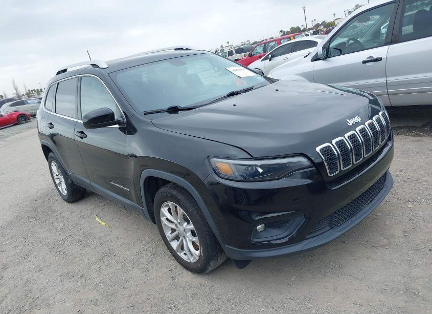 2019 Jeep Cherokee LATITUDE FWD (VIN 1C4PJLCB0KD358124) main photo