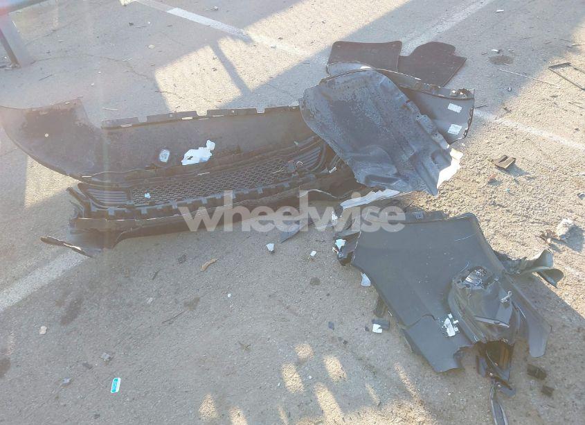 Photo 12 of 2019 Jeep Cherokee LATITUDE FWD (VIN 1C4PJLCB0KD406172)