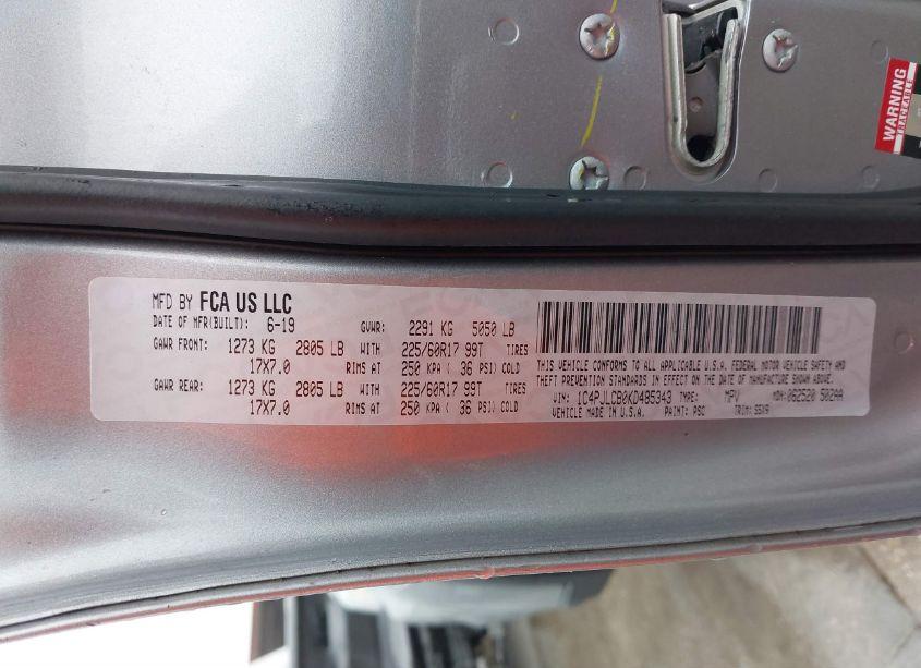 Photo 9 of 2019 Jeep Cherokee LATITUDE (VIN 1C4PJLCB0KD485343)