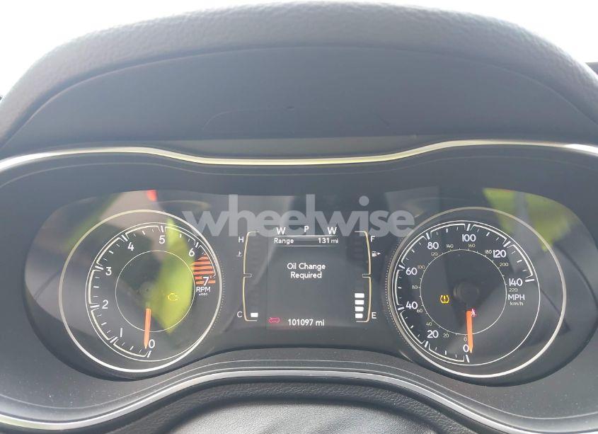 Photo 7 of 2020 Jeep Cherokee LATITUDE FWD (VIN 1C4PJLCB0LD601383)