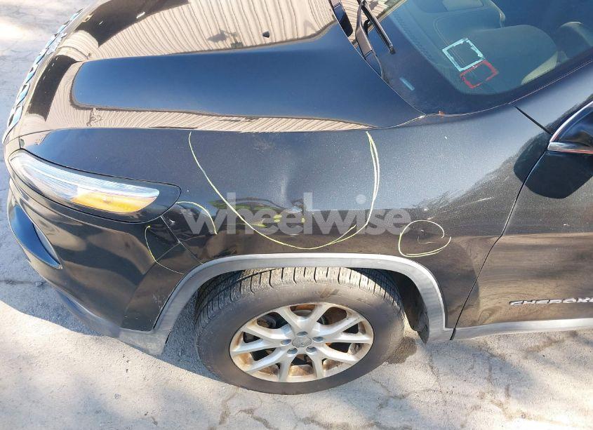 Photo 6 of 2014 Jeep Cherokee LATITUDE (VIN 1C4PJLCB1EW170513)