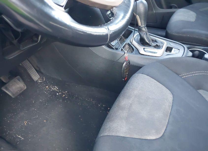 Photo 11 of 2014 Jeep Cherokee LATITUDE (VIN 1C4PJLCB1EW171645)