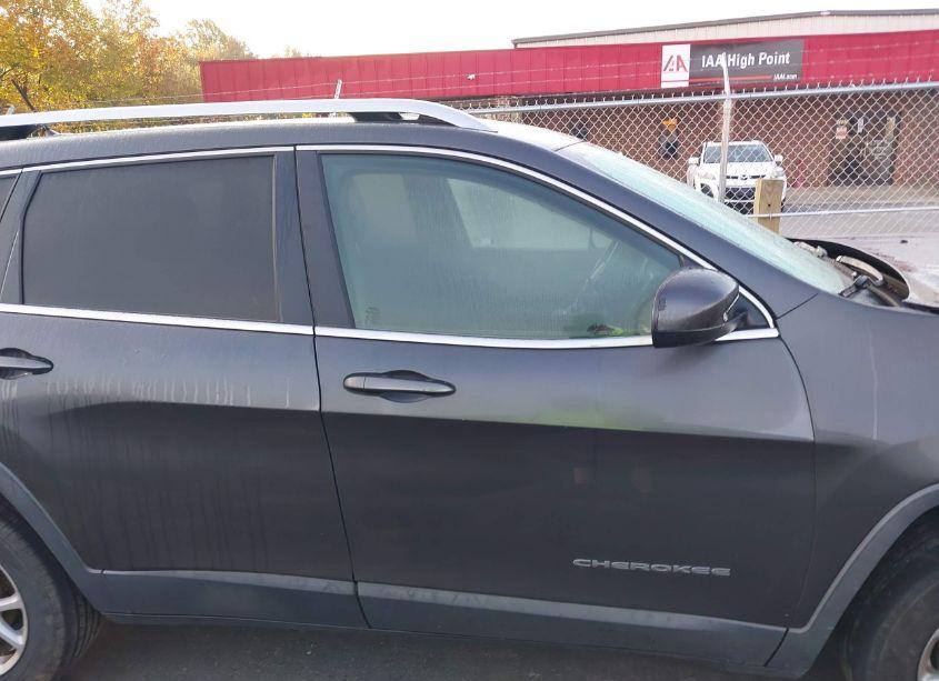 Photo 13 of 2014 Jeep Cherokee LATITUDE (VIN 1C4PJLCB1EW171645)