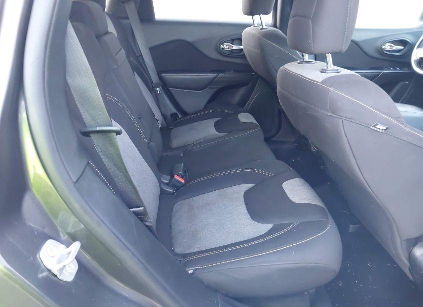 Photo 8 of 2014 Jeep Cherokee LATITUDE (VIN 1C4PJLCB1EW171645)