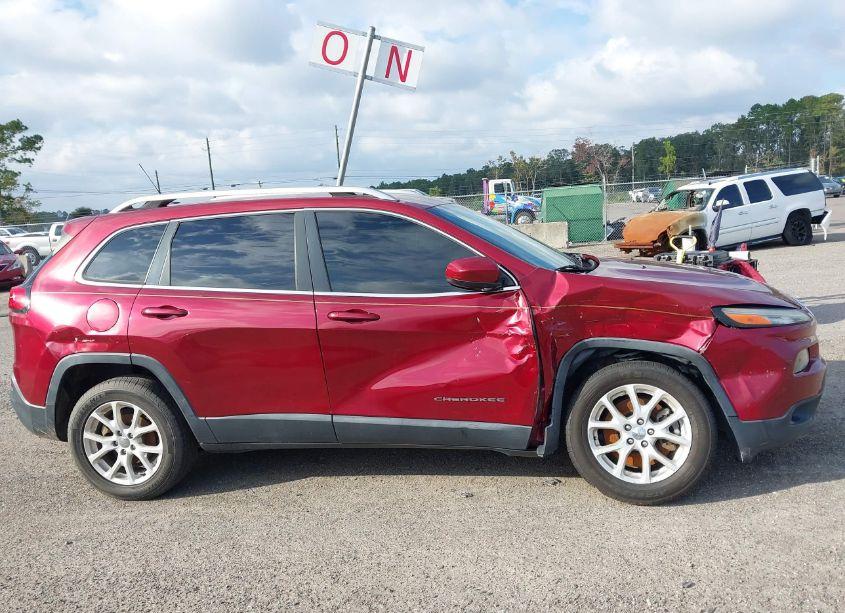 Photo 13 of 2015 Jeep Cherokee LATITUDE (VIN 1C4PJLCB1FW516299)