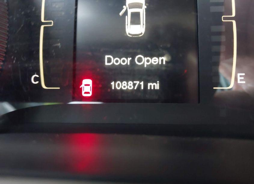 Photo 15 of 2015 Jeep Cherokee LATITUDE (VIN 1C4PJLCB1FW516299)