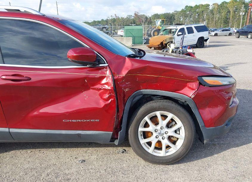 Photo 17 of 2015 Jeep Cherokee LATITUDE (VIN 1C4PJLCB1FW516299)