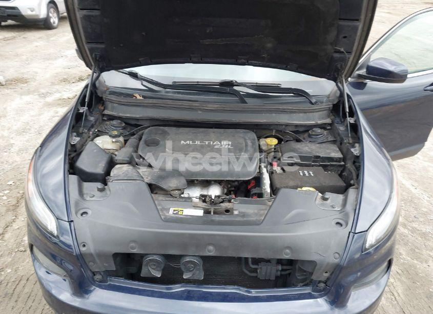 Photo 10 of 2015 Jeep Cherokee LATITUDE (VIN 1C4PJLCB1FW536794)