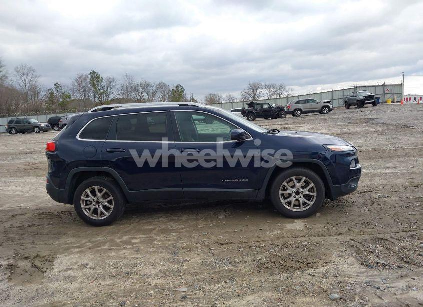 Photo 13 of 2015 Jeep Cherokee LATITUDE (VIN 1C4PJLCB1FW536794)